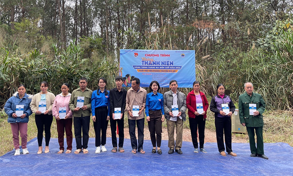 Tuổi trẻ BHXH tỉnh Lạng Sơn với “Hành trình tháng ba biên giới”
