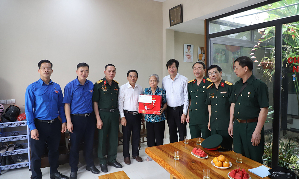 Đoàn công tác BHXH Việt Nam thực hiện hành trình tri ân tại các tỉnh miền núi phía Bắc