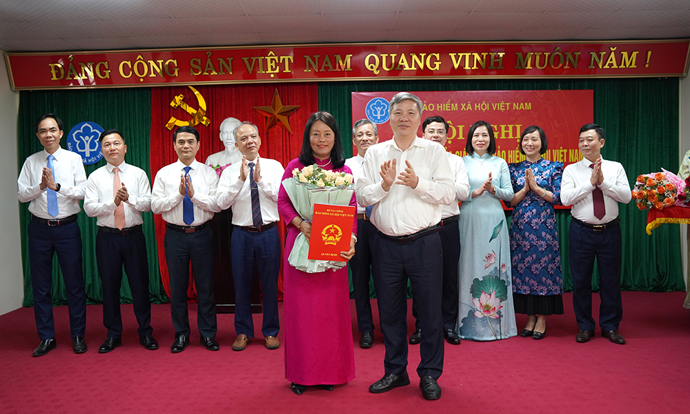Bổ nhiệm bà Bùi Thị Lan Hương giữ chức Giám đốc BHXH khu vực XIV (Hà Nam – Nam Định – Ninh Bình)