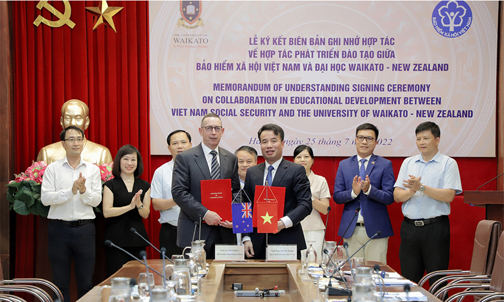 BHXH Việt Nam và Đại học Waikato (New Zealand) ký kết hợp tác giai đoạn 2022-2025