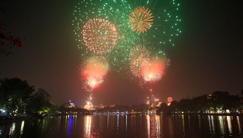 TP. Hà Nội bắn pháo hoa vào tối 10/8