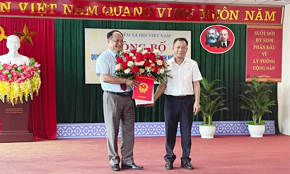 Ông Nguyễn Mạnh Cường giữ chức Phó Giám đốc BHXH tỉnh Hòa Bình