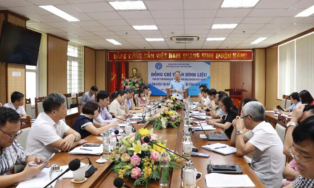 Tăng tốc thực hiện các giải pháp thu, phát triển người tham gia BHXH, BHYT
