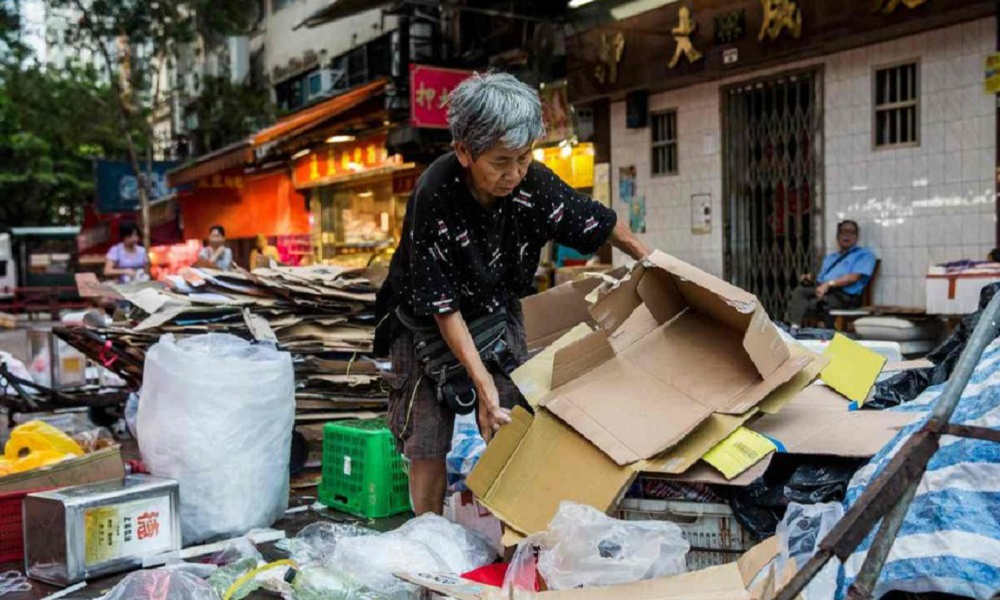 Chuyện của những người thu gom phế liệu cao tuổi ở Hong Kong