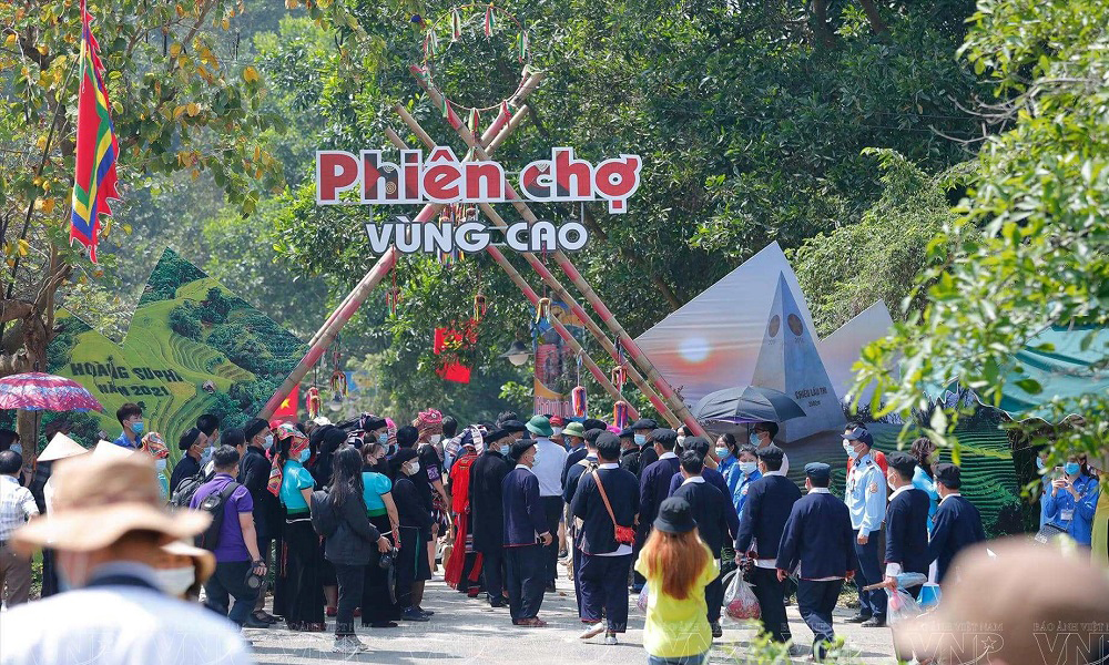 Sắc Xuân trên mọi miền Tổ quốc tại Làng Văn hóa- Du lịch các dân tộc Việt Nam