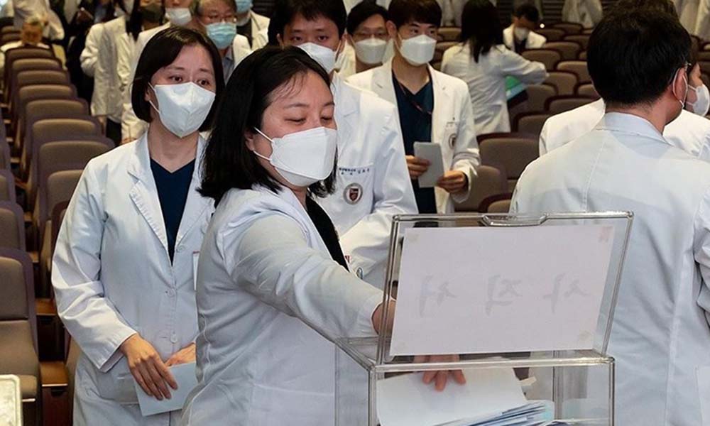Y tế Hàn Quốc thêm khủng hoảng mới