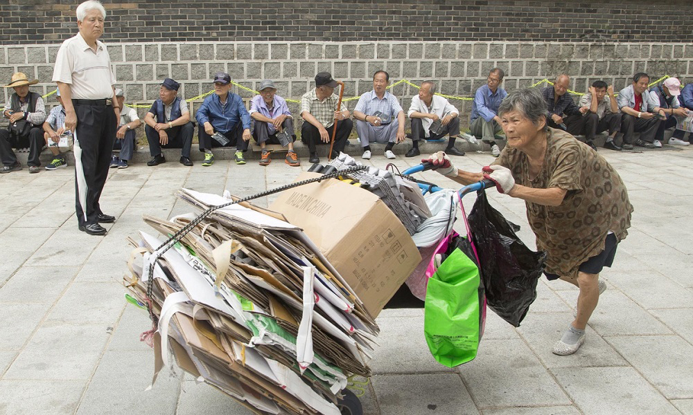 Người cao tuổi châu Á: Khó khăn kinh tế vì không có lương hưu