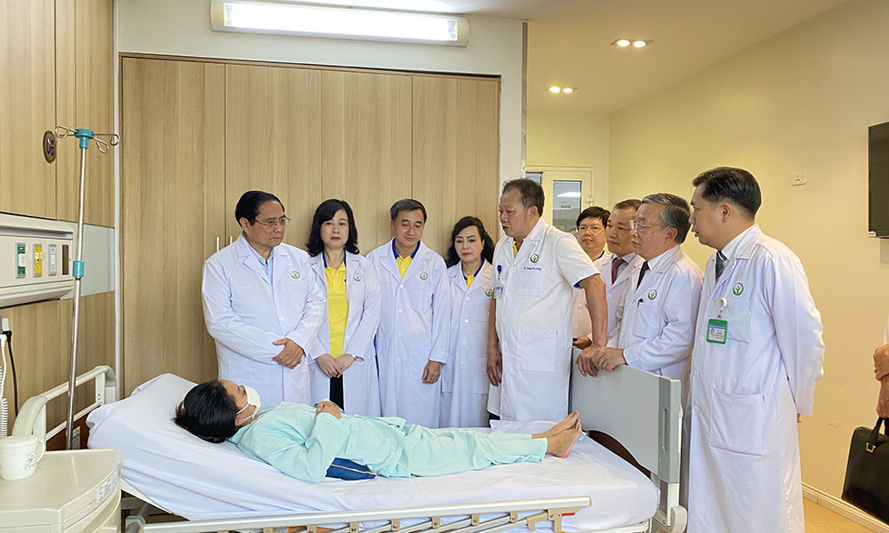 Bộ trưởng Đào Hồng Lan kêu gọi cán bộ, nhân viên ngành Y tế đăng ký hiến mô, tạng cứu người