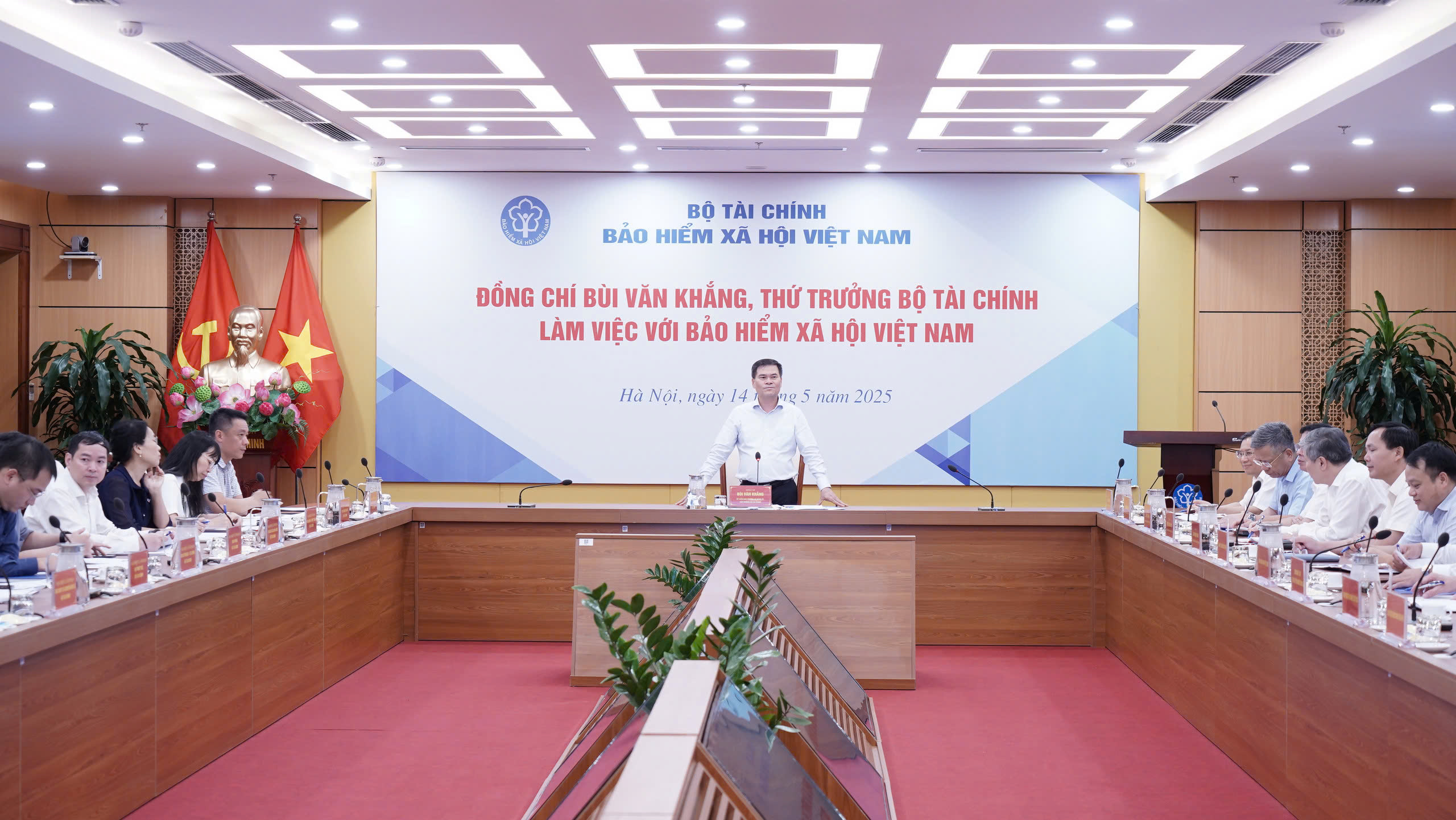 BHXH Việt Nam: Đảm bảo thông suốt, không bị gián đoạn, phục vụ tốt người tham gia, hưởng chính sách BHXH, BHYT