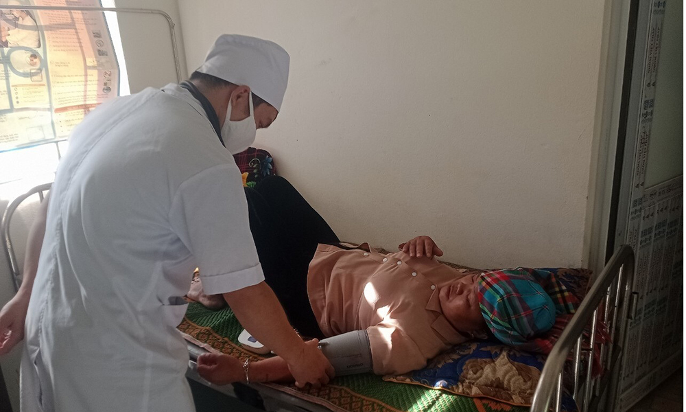 Đẩy nhanh lộ trình bao phủ BHYT toàn dân, tiến tới thực hiện miễn viện phí