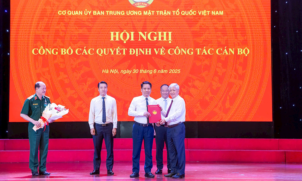 Nhà báo Trương Thành Trung là Tổng Biên tập Báo Đại đoàn kết theo mô hình mới của MTTQ Việt Nam