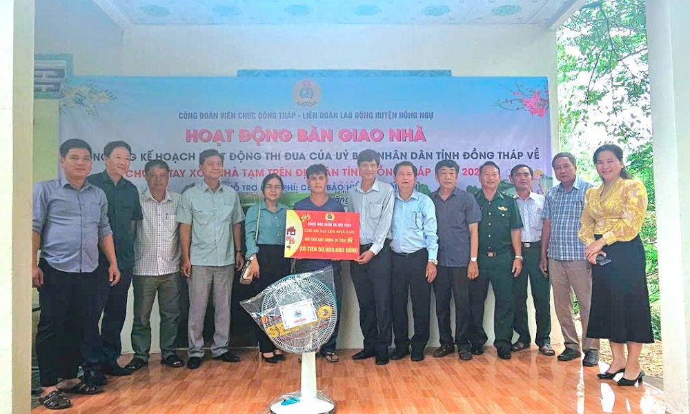 Đồng Tháp: Chung tay mang mái ấm đến vùng biên giới