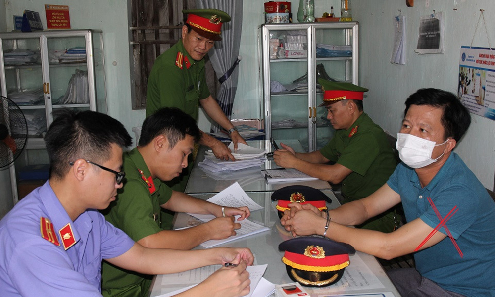 Hà Nam: Bắt giữ Trạm trưởng Trạm Y tế phường Đồng Văn liên quan vụ cấp khống GCN nghỉ việc hưởng BHXH