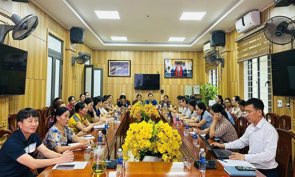Hà Tĩnh: Chuyên nghiệp hóa đội ngũ nhân viên thu BHXH, BHYT