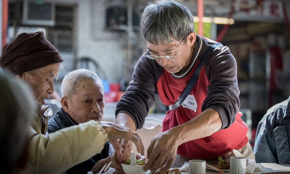 Hong Kong trước nhu cầu chuyển đổi sang 